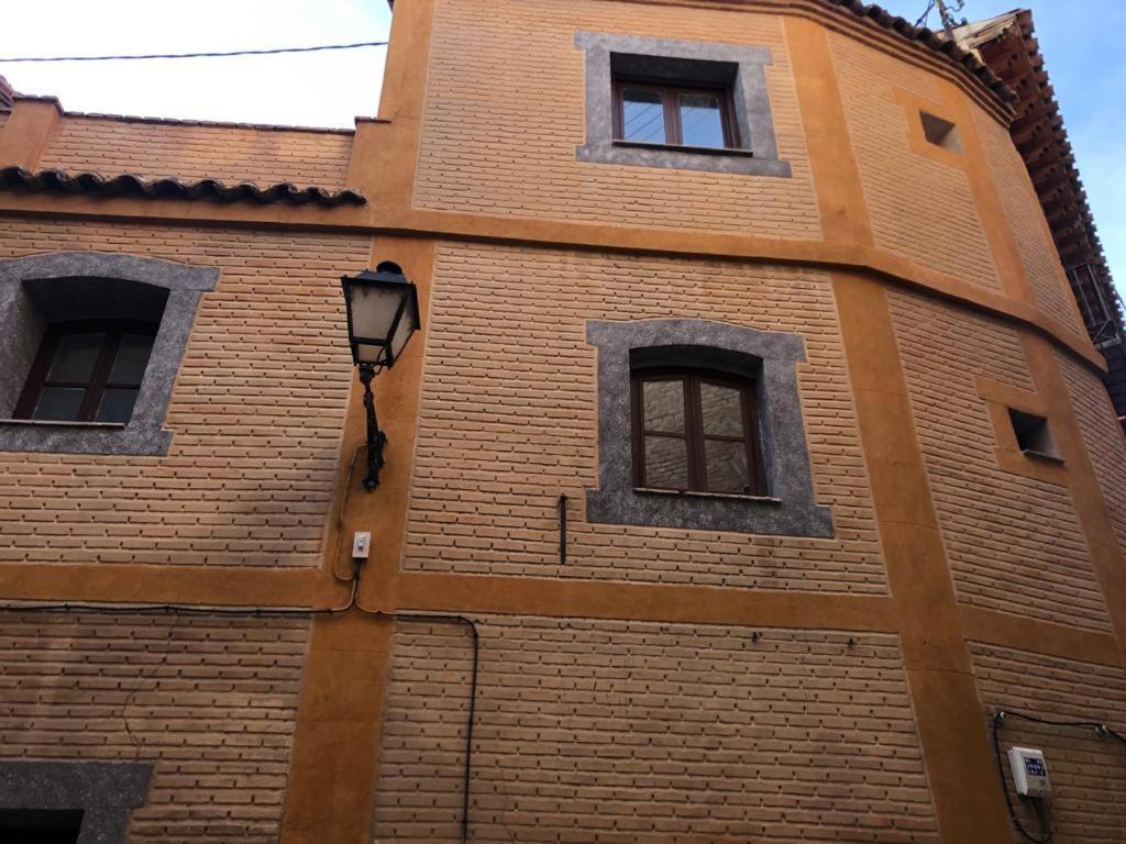 Apartamentos Toledo Casa Galeria De Los Aljibes מראה חיצוני תמונה